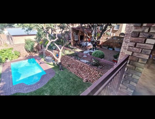 4 BEDROOM APARTMENT FOR SALE IN NINAPARK